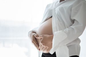 penyebab perut kram pada wanita hamil